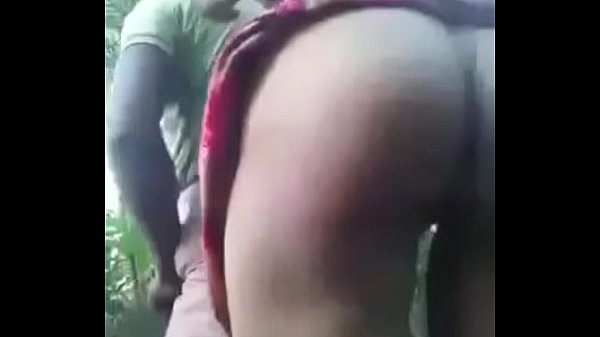 आम के बगीचा में लड़की के चोदाई