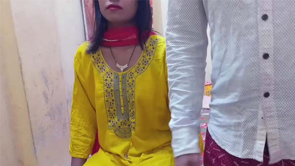 साल गिरह के दिन भाभी के चोदाई