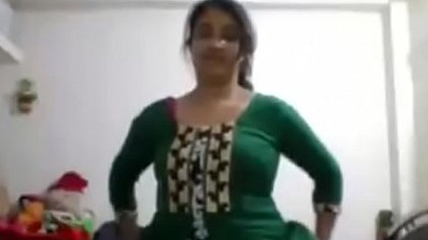 बिहारी लड़की के चूची और बुर के विडियो