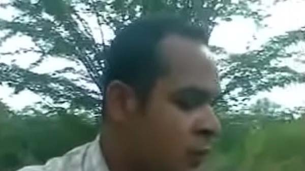 गाँव के बाहर खेत में चोदाई के विडियो
