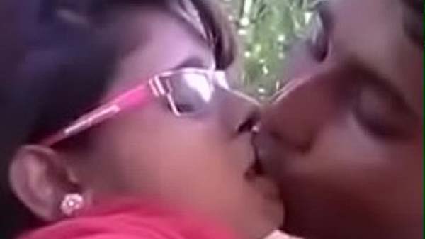हॉट लड़की जंगल में मंगल करत बारी