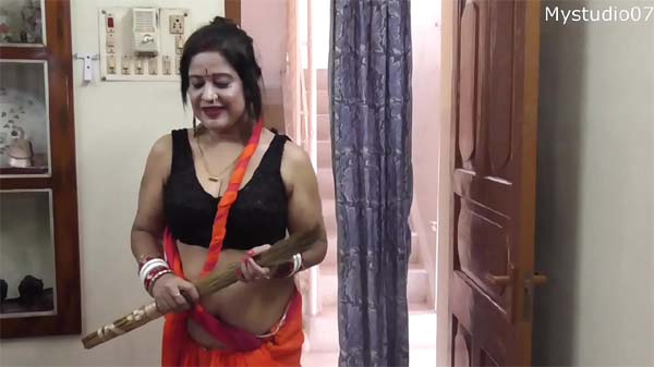 कामवाली बाई के मालिक के बेटा चोद देलन