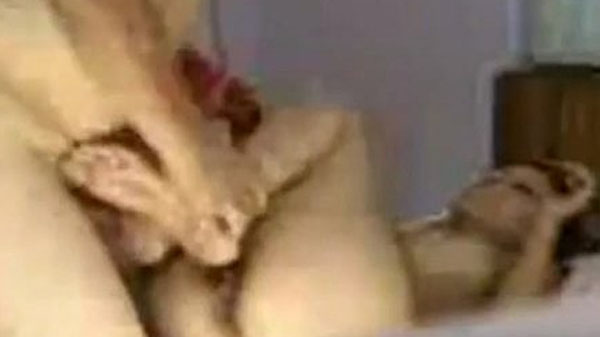प्रेमिका के घरे बोला के चोद देनी