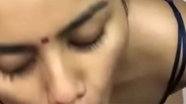 सेक्सी बिहारी पड़ोसन लंड चुसत बारी