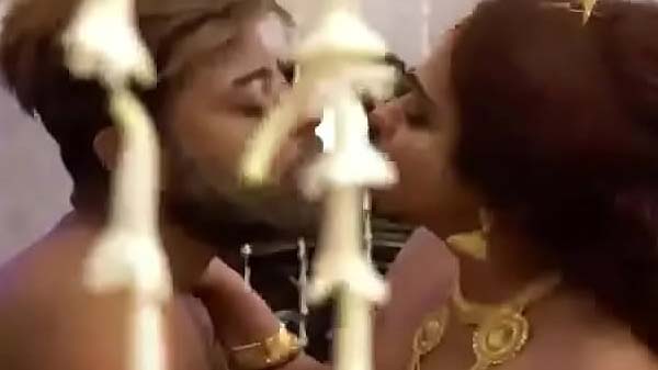 सेक्सी दुल्हन के बुर चोदाई के विडियो