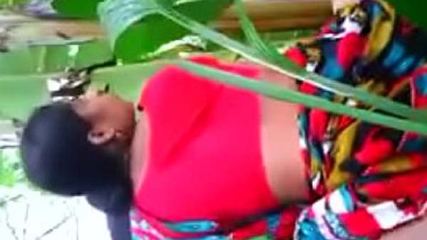 विलेज गर्ल किसान के साथ सेक्स करत बारी