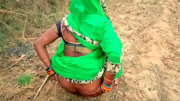 देहाती पड़ोसन के गांड के चोदाई विडियो