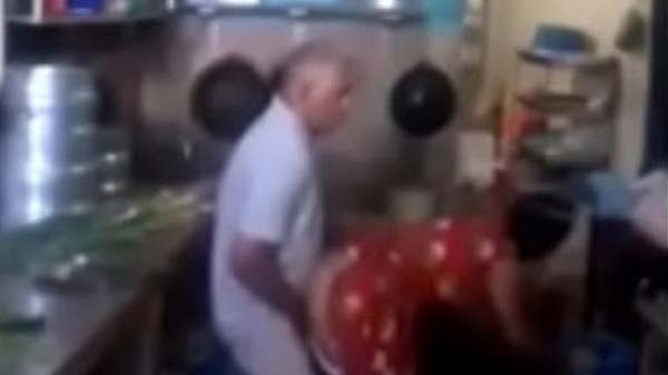 कामवाली के निहुरा के चोदाई