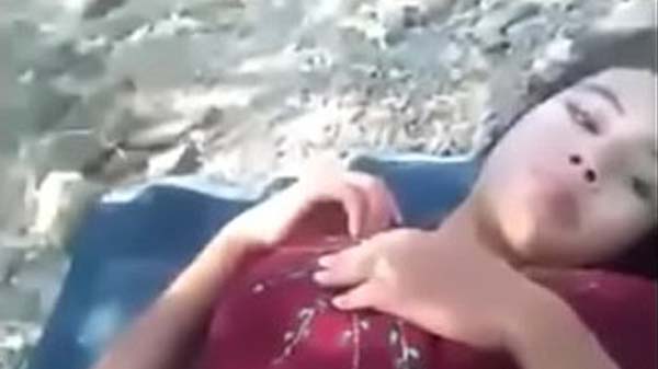 खुला जगह पर लड़की के चोदाई