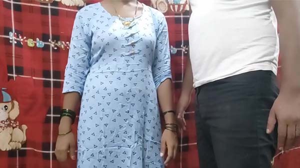 नाजुक कामवाली के साथ सेक्स