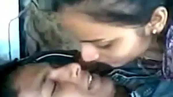 देसी कॉलेज गर्ल के चूत चोदाई
