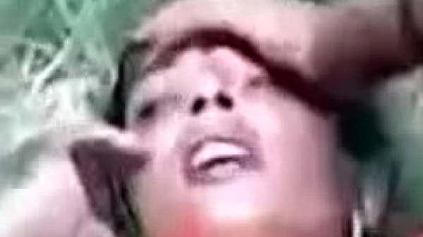 खेत में मामी के चोदाई