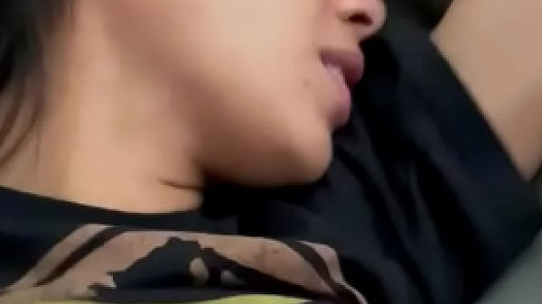 गोरी गर्लफ्रेंड के चूत के चोद देनी