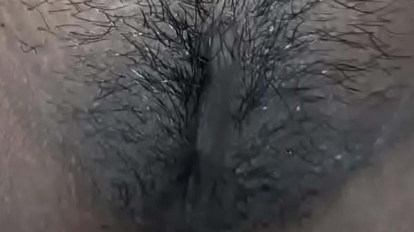 हॉट पड़ोसन की बाल वाली चूत चोदाई