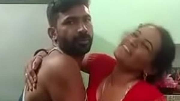 साड़ी उठा के भाभी के चोदाई
