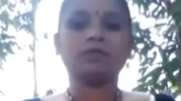 विलेज भाभी के नंगा सेल्फी विडियो