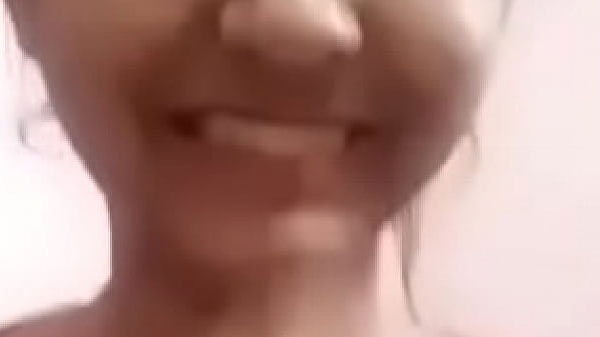 कॉलेज गर्ल के सेक्सी बूब्स के विडियो