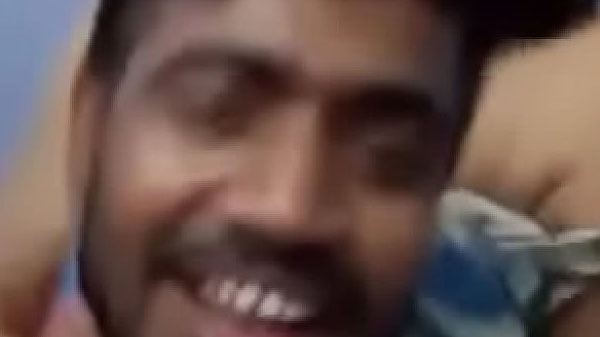 गर्लफ्रेंड के रसीला चूची दबा के चोदाई