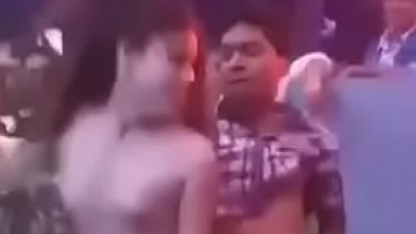 इंडियन गर्ल के हॉट मुजरा विडियो
