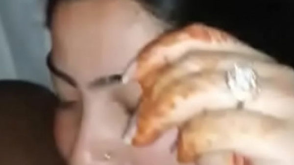 रंडी के लौड़ा चूसा के चोद देनी