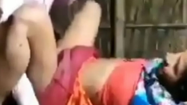 विलेज रांड के ज़बरदस्त बुर चोदाई
