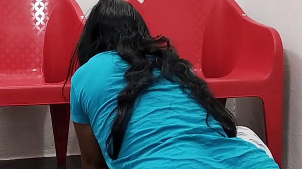 सेक्सी कामवाली के चोद के बुर फाड़ देनी