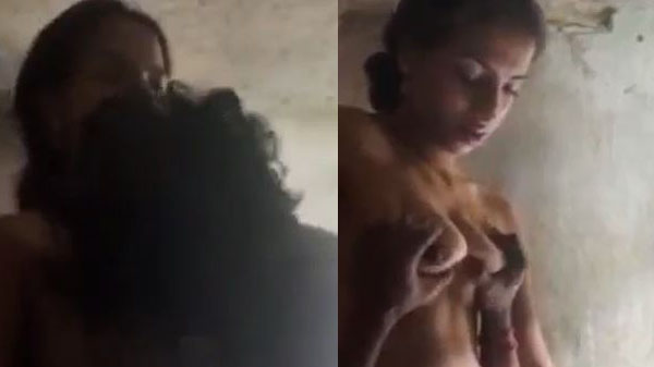 आकाश आपन गर्लफ्रेंड के बुर चाट लेलन