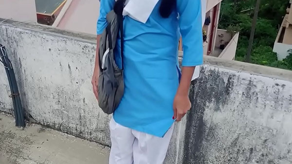 कॉलेज गर्ल के रूम में ले जाके चोदाई