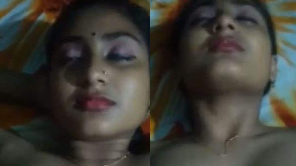 देसी भाभी चोदवावत बारी लवर से