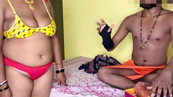 पाखंडी बाबा भाभी के चोदत बारन