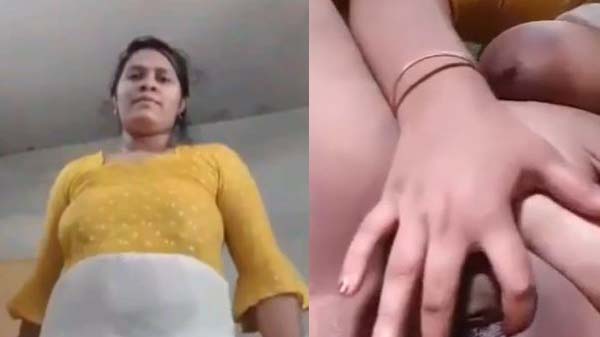 बिहारी भाभी आपन बुर में ऊँगली करत बारी