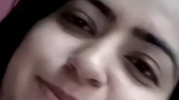 पड़ोसन आपन बुर में ऊँगली कईली हs