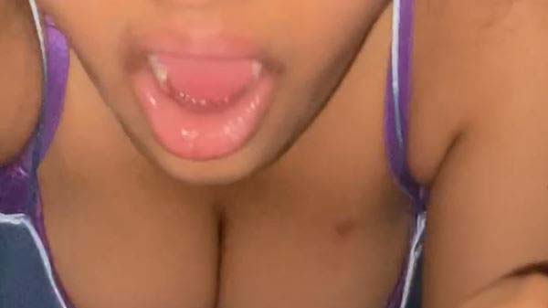 अश्लील बात करते हुए देसी गर्ल के चोदाई