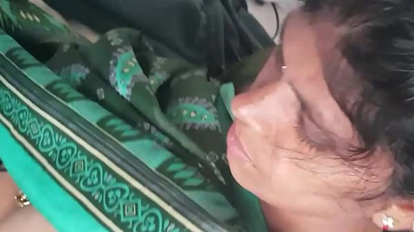 कामवाली के मुहं में लंड देके चोदाई