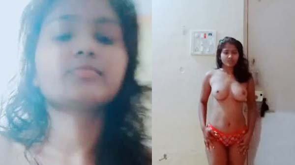 देहाती लड़की चूची देखा के पोज देत बारी