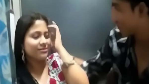 लॉज में बिहारी गर्ल के साथ सेक्स