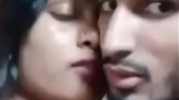 बड़ा भाई आपन चचेरी बहन के चोदत बारन