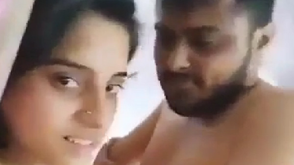 भोजपुरी एक्ट्रेस अक्षरा सिंह के वायरल पोर्न एमएमएस टेप