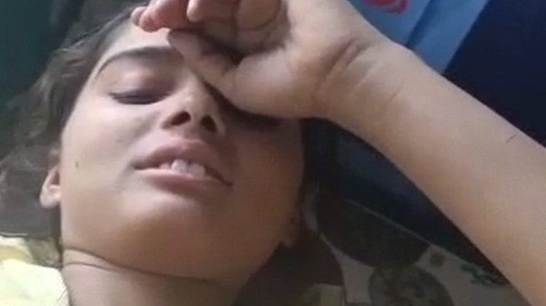 भाई आपन बहन के बुर और गांड चोदत बारन