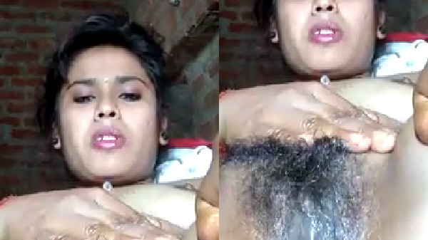 बुर हs की झांट के जंगल बा रे