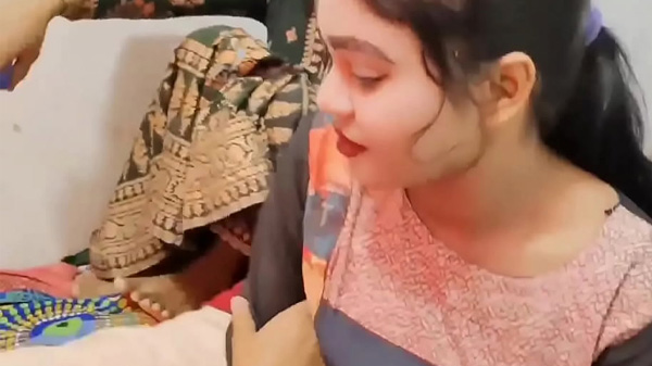 भौजी ननद के एक साथ चुदाई