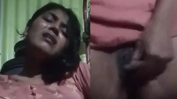 देहाती लड़की बैगन से मजा लेत बारी