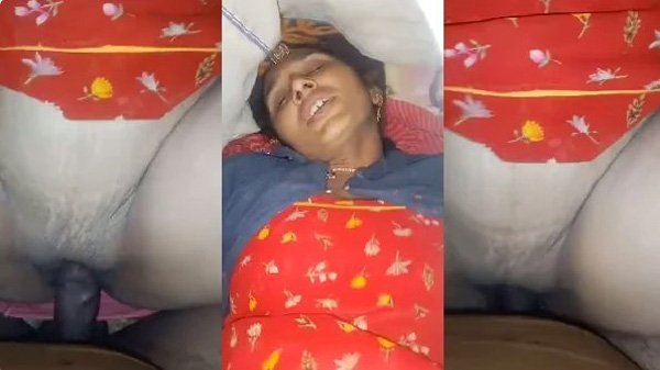 देसी रंडी ३०० रुपया में चोदवावत बारी