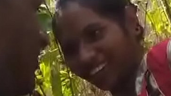 खेत में देहाती भाभी चुद गईली