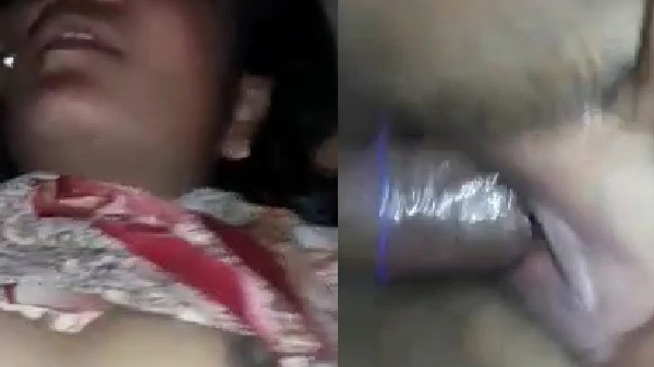 कंडोम लगा के देसी रंडी के बुर चुदाई