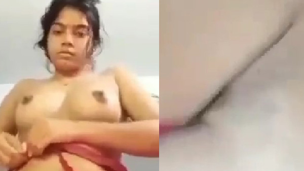 देहाती लड़की नंगा होके बूब्स और बुर देखावत बारी
