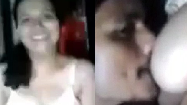 गर्लफ्रेंड के बूब्स दबा के चूसे के वीडियो