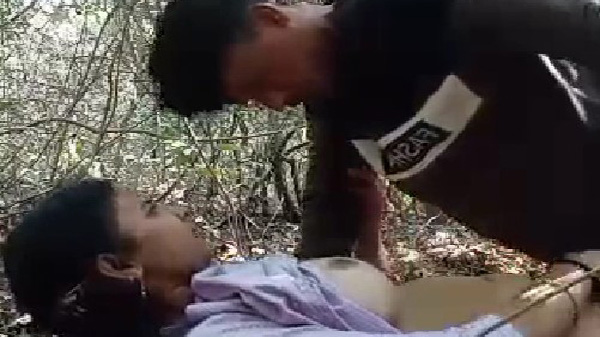 खेत में बिहारी लड़की सुमन के चोदाई
