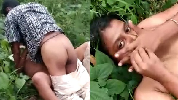 गाँव वाला लड़की के खेत में सेक्स करते हुए पकड़ लेलक
