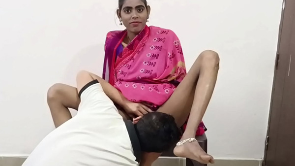 नौकरानी के बुर चाट के मस्त चुदाई
